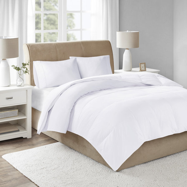 Gracie Mills Adrian 300 Thread Count White Down Comforter with 3M